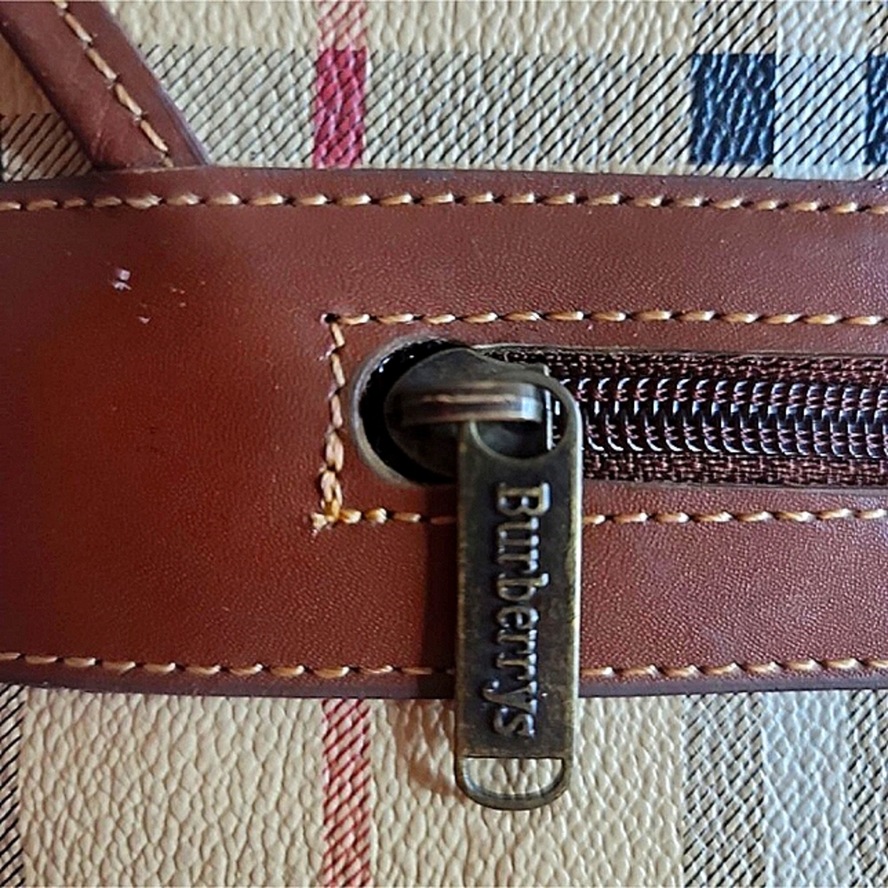 BURBERRY VINTAGE NOVACHECK CLUTCH OR TAB  HOLDER POUCH EUC - Picture 6 of 13